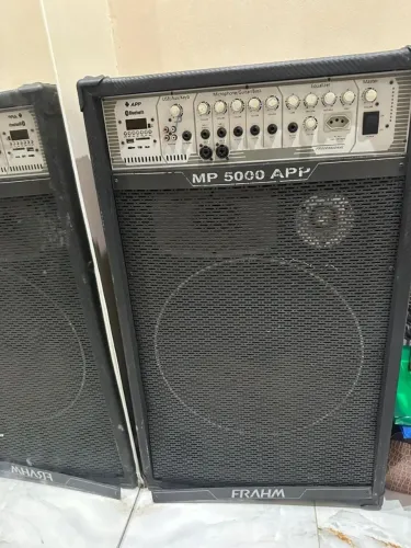Caixa de som amplificada Frahm de 5000rpm