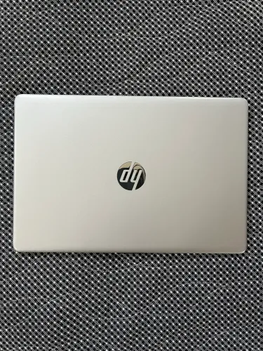 VENDO NOTEBOOK HP 256 G8