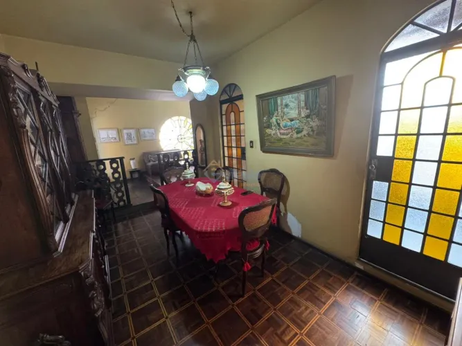 CASA 5 QUARTOS, 2 SUITES E 4 VAGAS NO BAIRRO JARAGUÁ - RGIÃO DA PAMPULHA