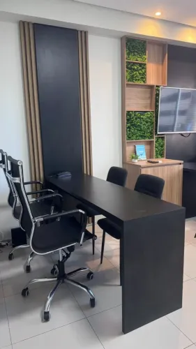Alugo espaço em Sala comercial