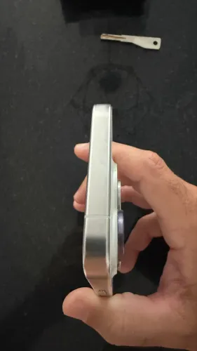 iPhone 15 pro americano ?