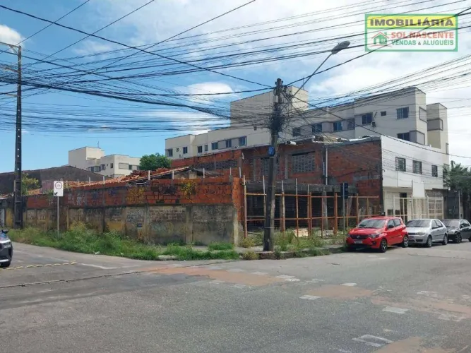 Terreno para alugar, 374 m² por R$ 5.000,00/mês - Serrinha - Fortaleza/CE