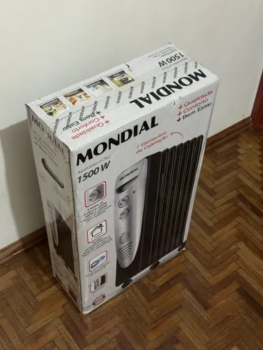 Aquecedor a Óleo Mondial Preto/Prata 1500W - A-06 220V
