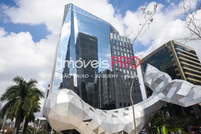 Laje corporativa com 700m² na Faria Lima
