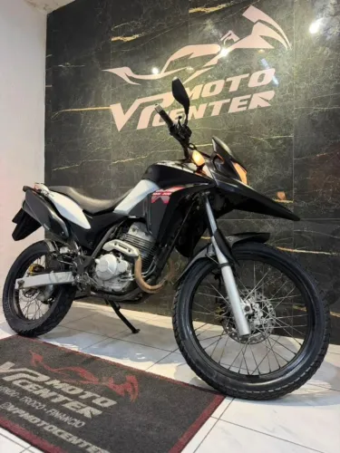 XRE 300 2015