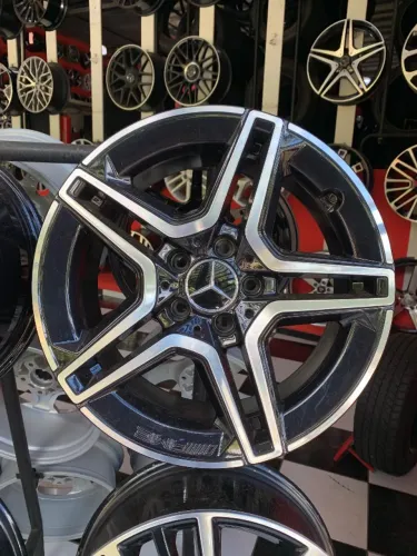 Roda Mercedes C300 aro 17 5x112 TL 8 RAW C57