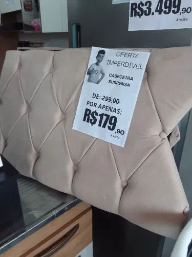 Cabeceira suspensa