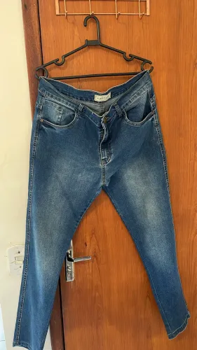 CALÇA JEANS MASCULINA TAMANHO 46/48 (RETIRADA EM VALPARAÍSO)