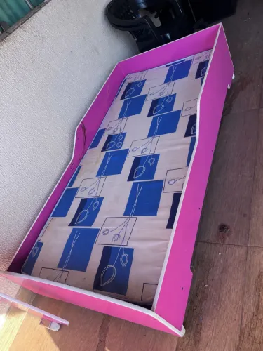 Cama Barbie, colchão novo