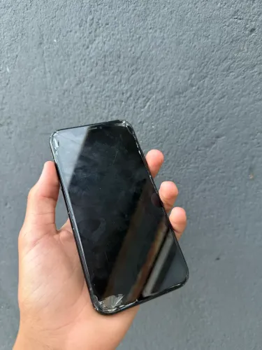 IPhone XR (para retirada de peças)