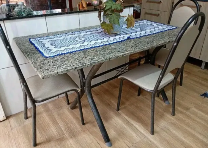 Mesa + 6 cadeiras