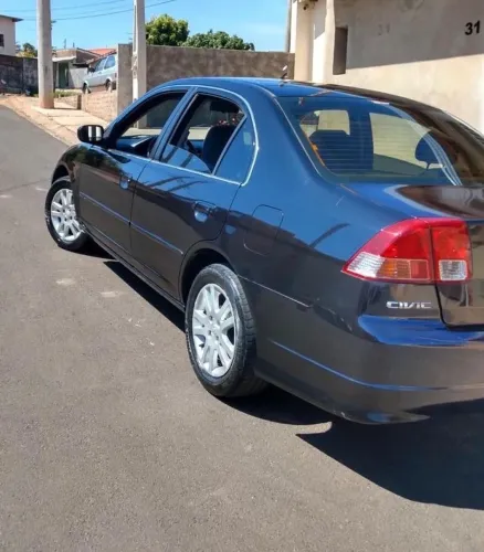 Honda Civic Sedan LX 1.7 16V 115cv Mec. 4P 2005