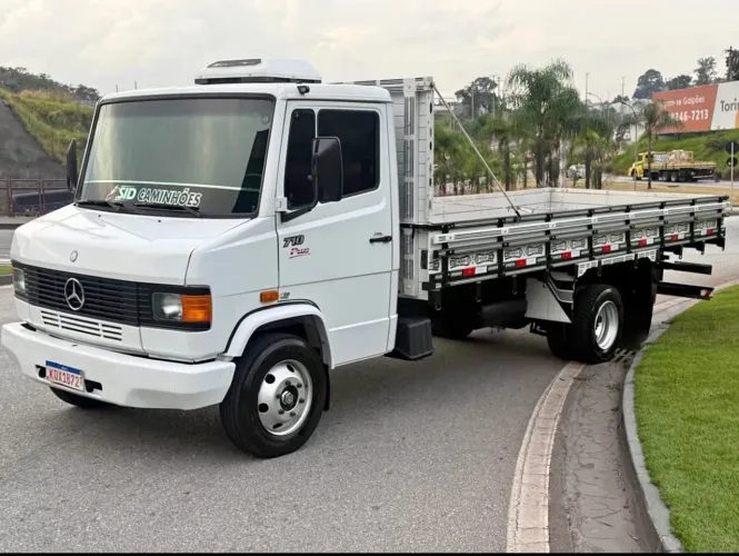 Mercedes-Benz 710 2009