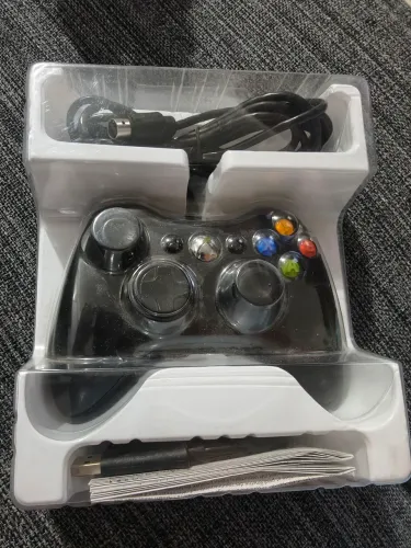 Controle Xbox 360 com fio