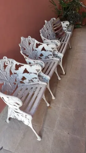 Cadeira de ferro jardim