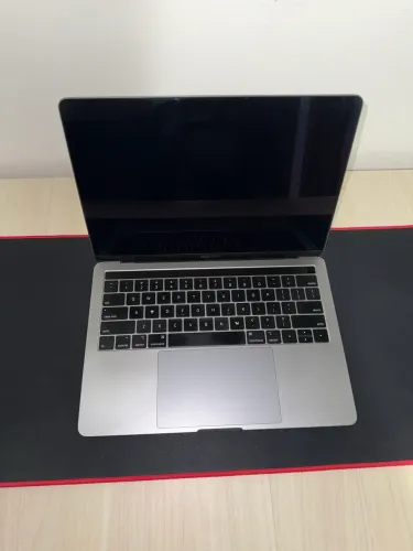 MacBook Pro 13? 2019 i7 16GB 512GB