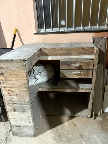 Balcão de madeira 