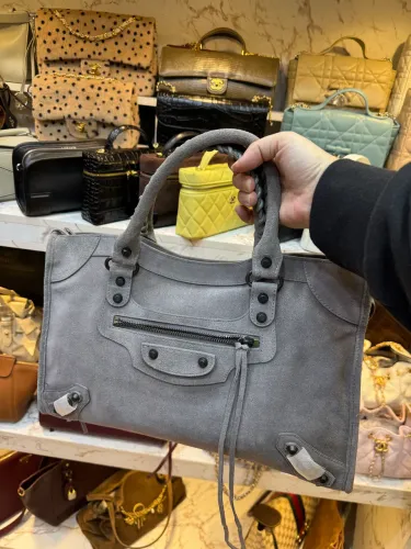 Bolsa de camurça couro legítimo cinza modelo italiano da Balenciaga city