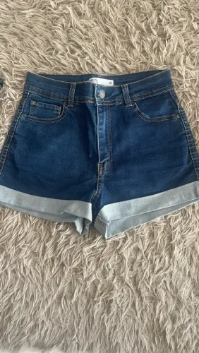 Desapego de roupas em excelente estado, preço fixo.