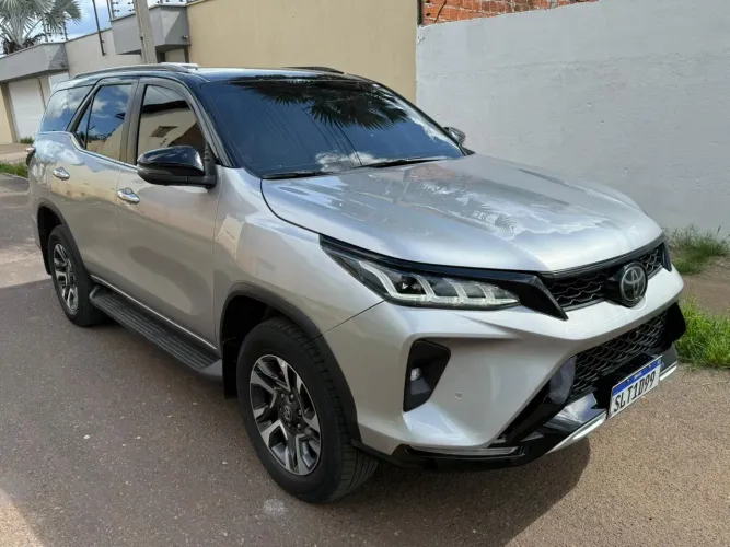 Toyota Hilux SW4 Diamond 2.8 TB 4X4 Die. Aut. 2024