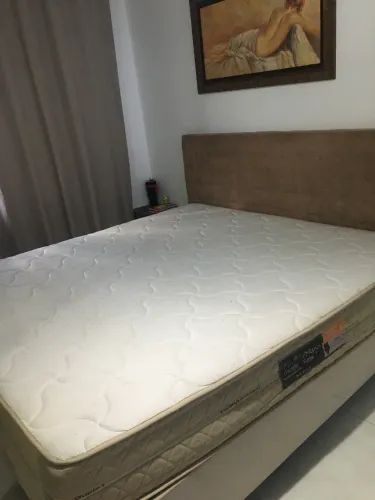 Cama box super King c/ cabeceira