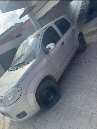 Fiat Uno Vivace Celeb. 1.0 EVO F.flex 8V 5P 2014