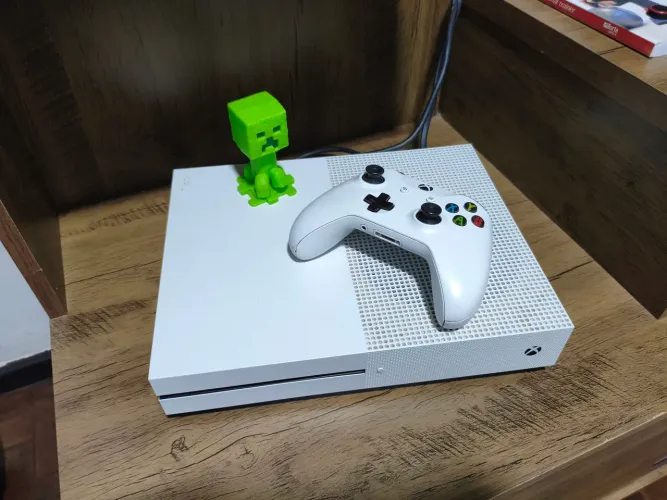 Xbox one S 1tb, preço negociável para buscar !!