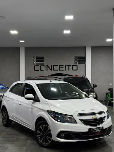 Chevrolet Onix Hatch LTZ 1.4 8V Flex Power Aut. 4P 2016