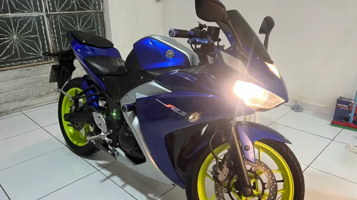R3 ano 2016 ( Aceito troca em moto de maior cilindrada )