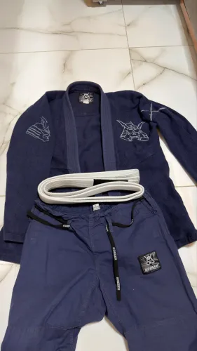 Kimono Krieger A1 ( usado apenas 2x)