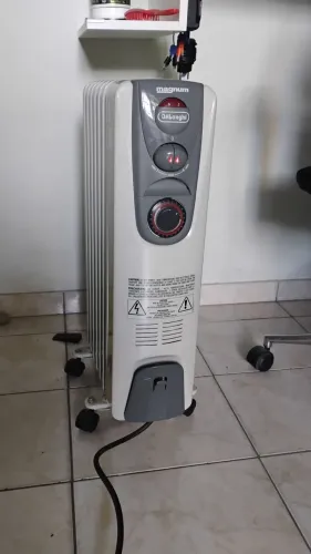 Aquecedor a óleo marca Delonghi magnum voltagem 127 v
