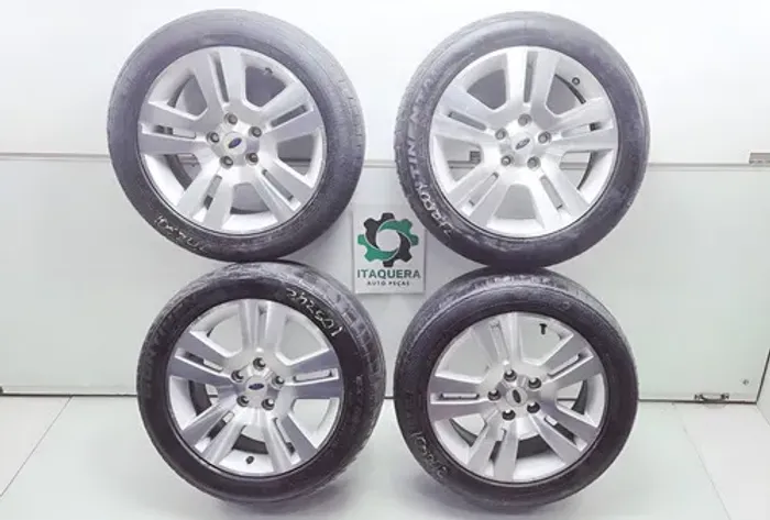 Jogo Roda Com Pneu 225/50 R17 Ford Fusion Ano 2009 Preto