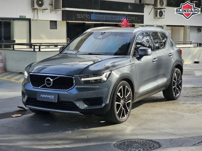 Volvo XC40 T-5 Moment First Edit 2.0 252cv AWD 2019