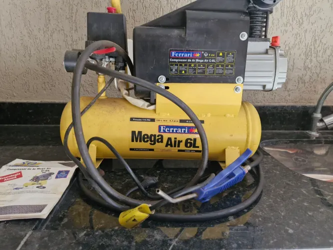 Compressor de ar fabricante Ferrari 6 litros.