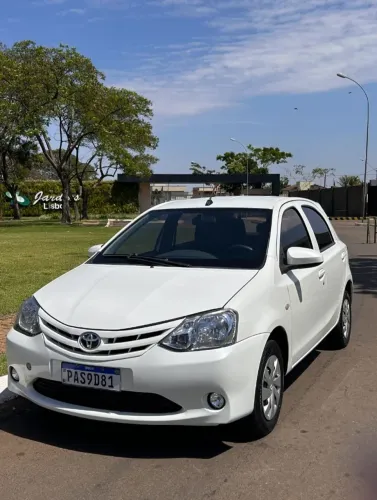 Toyota Etios X 1.3 Flex 16V 5P Mec. 2017