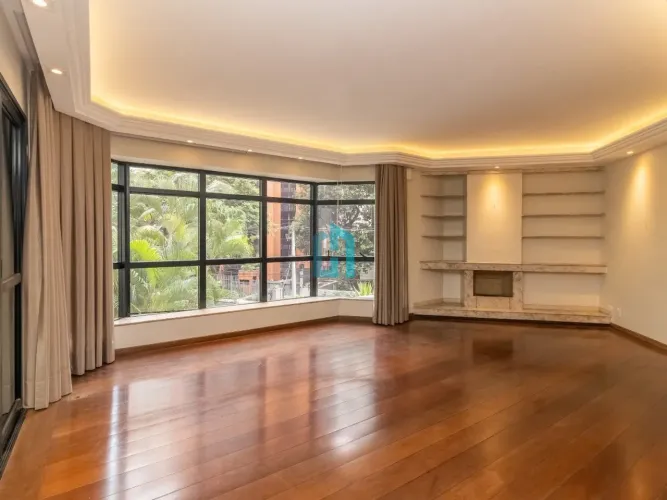 Apartamento com 4 quartos a venda no Itaim bibi para reforma