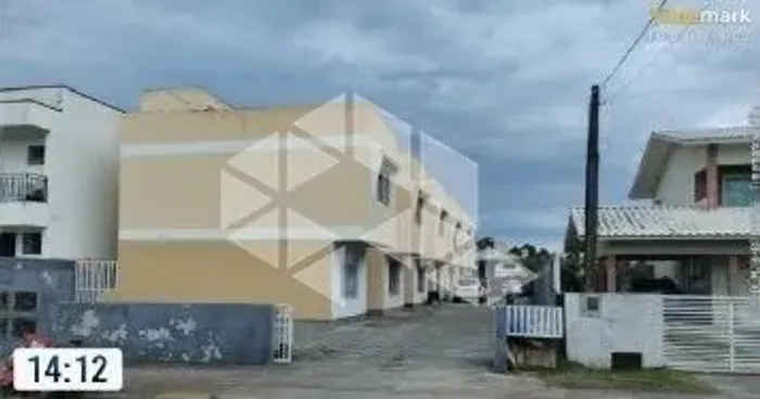 Casa Geminada com 2 quartos/dormitórios no bairro Centro, em Garopaba - SC