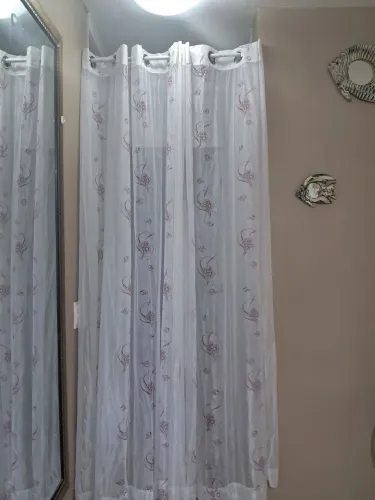 4 cortinas por 100 reais