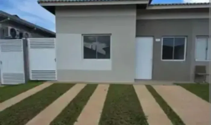 Linda casa no condomínio origem do sol com jardim dois dormitórios