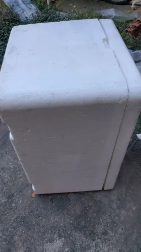 VENDO CAIXA DE ISOPOR DE 80 LITROS