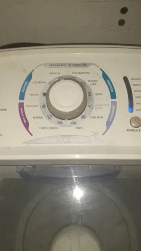 Freezer vertical ótimo estado funciona perfeitamente a