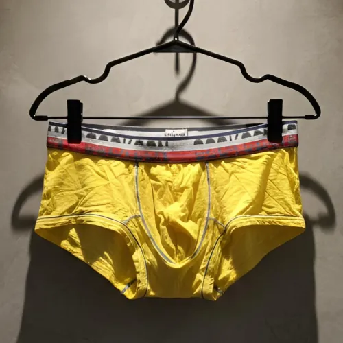 Cueca amarela