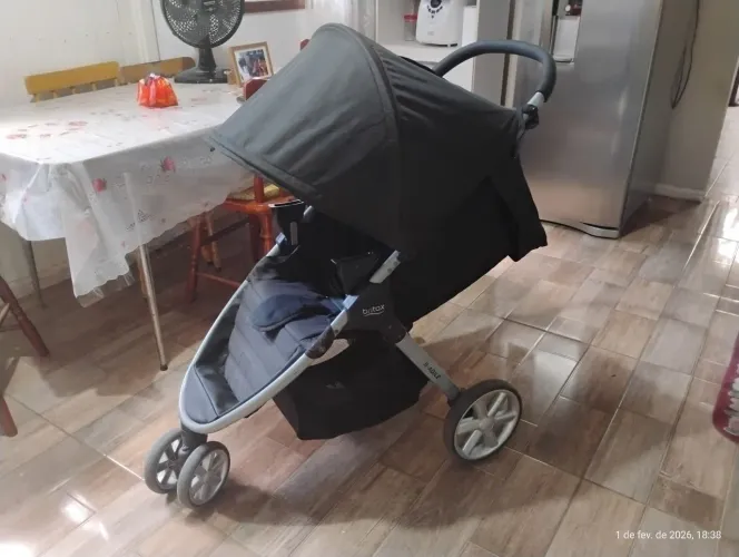 Carrinho de Bebê 3 Rodas