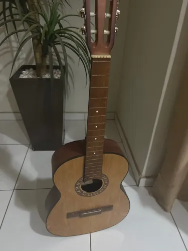Violão acústico clássico