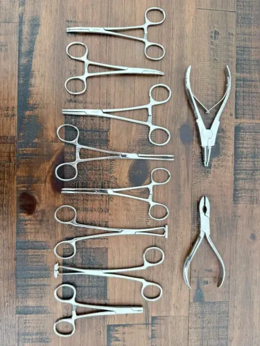 Kit 10 pinças de aço inoxidável para piercing