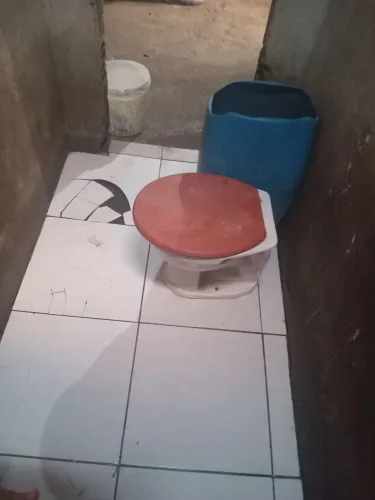 Casa pra vender ou troncar