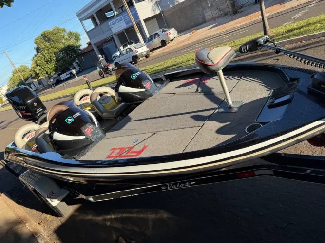 Bass boat fibralar full mercury 250 optmax