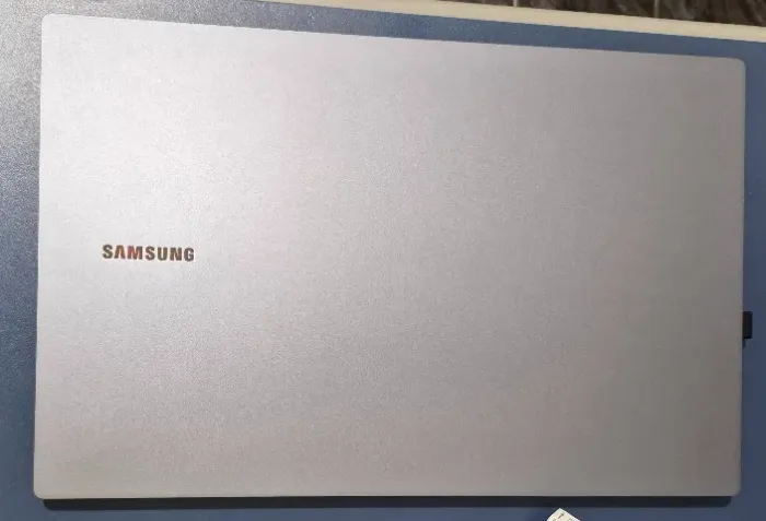 Notebook Samsung Book4