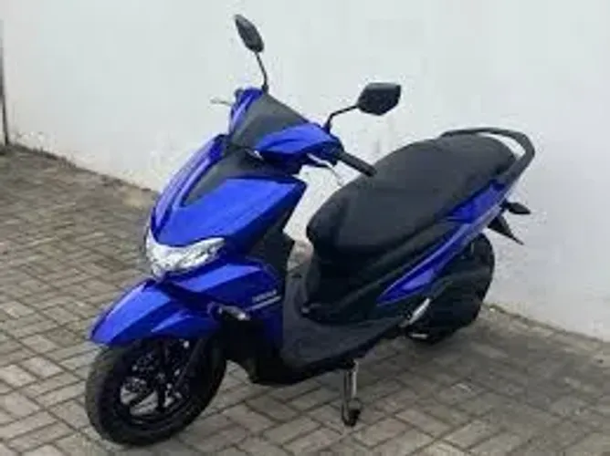 Vendo Yamara Fluo 2025