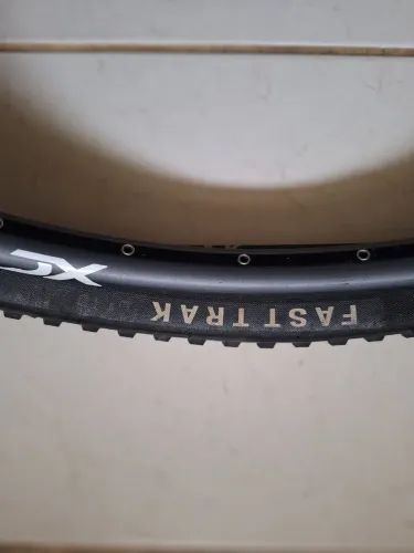 Pneu Specialized Fast Trak T7 + Aro Vzan Overland XC